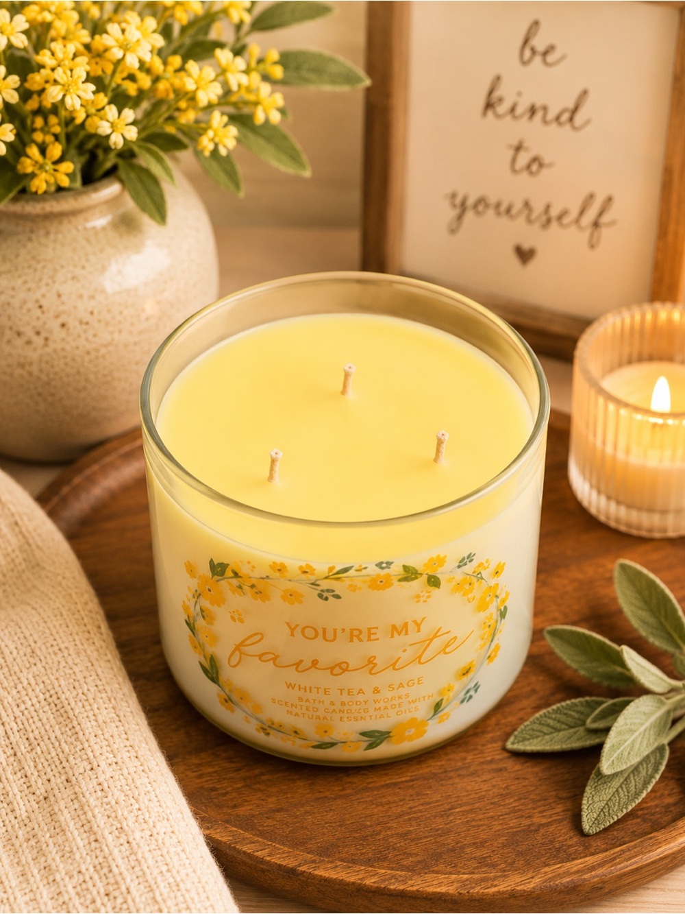 Bath & Body Works White Tea & Sage You’re My Favorite 3-Wick Candle 14.5 oz NWT - Picture 2 of 5